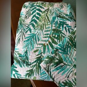 Tropical Leaf Green and Blue Cotton Quilt - White & Green Bedding